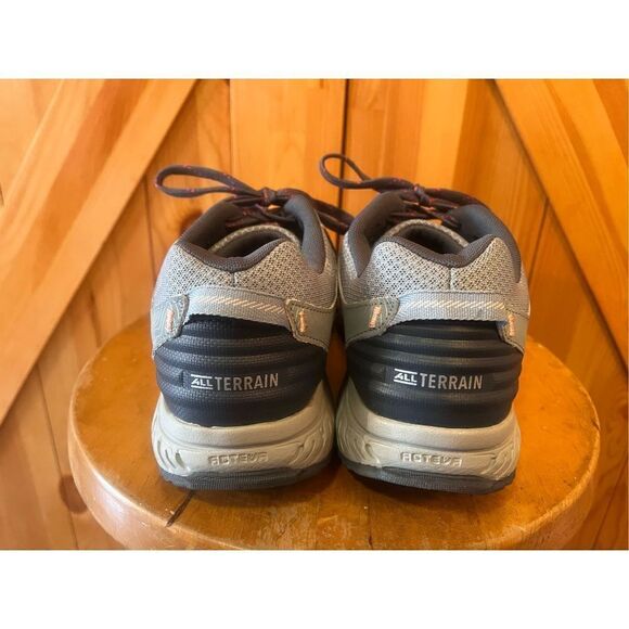 New Balance Womens WT510CL4 Gray Hiking Trail Running Shoes Size 10.5 B - Picture 4 of 8